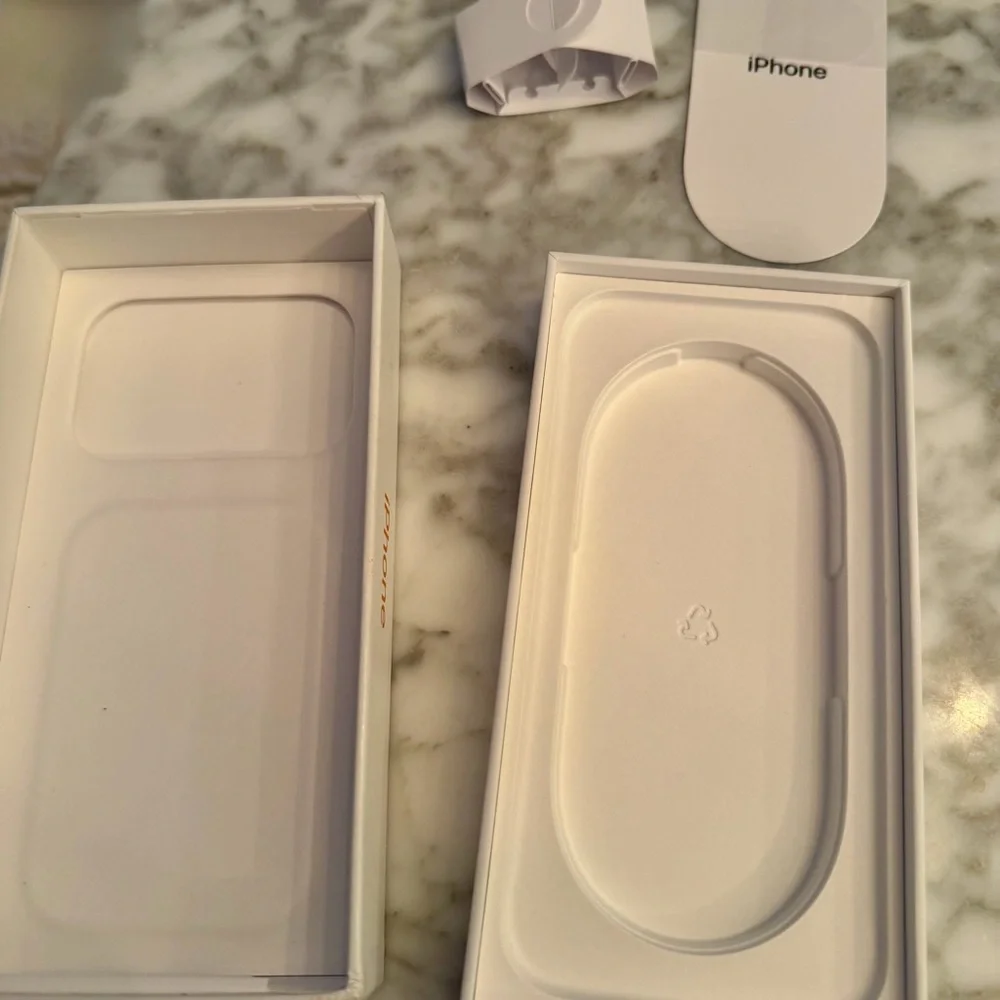 Apple iPhone 17 Pro 512gb Cosmic Orange EMPTY BOX ONLY